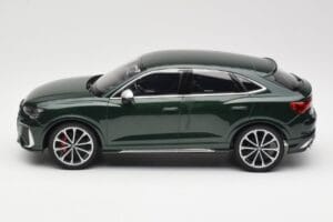 Audi RS Q3 Sportback 8U Green Metallic Minichamps 1:18 155018102 Metalli — kuva 3 / 6