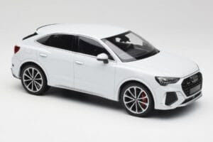 Audi RS Q3 F3 Sportback Glacier White Metallic Minichamps 1:18 155018105 Metalli — kuva 4 / 6