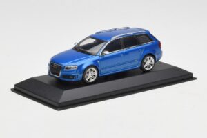 Audi RS4 B7 Avant Blue Metallic Minichamps 1:43 AUDI010 Metalli — kuva 2 / 4