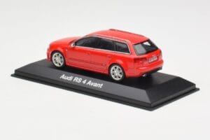 Audi RS4 B7 Avant Punainen Minichamps 1:43 5010509213 Metalli — kuva 3 / 4