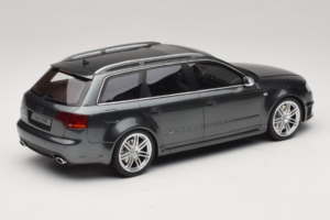 Audi RS4 B7 Harmaa Otto 1:18 OT721 Hartsi — kuva 2 / 6