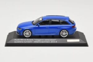 Audi RS4 B8 Avant Nogaro Blue Jouluvalinta 2014 Minichamps 1:43 AUDI003 Metalli
