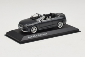 Audi RS5 B8 Avoauto Daytona Gray Minichamps 1:43 5011215323 Metalli — kuva 2 / 4