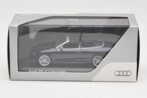 Audi RS5 B8 Avoauto Estoril Blue Minichamps 1:43 5011215313 Metalli — kuva 4 / 4