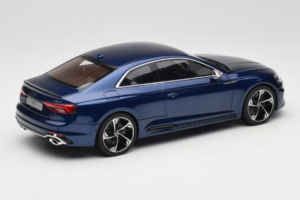 Audi RS5 B9 Coupe Sininen GT Spirit 1:18 GT062 Hartsi — kuva 2 / 6