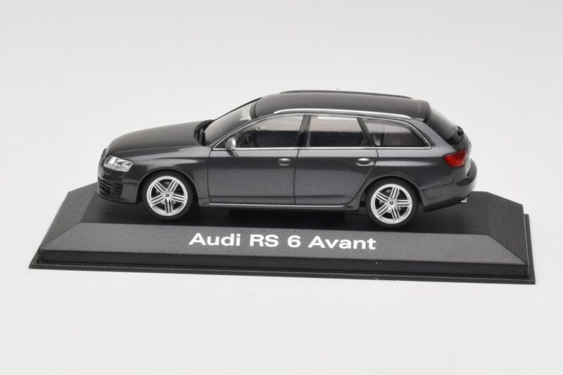 Audi RS6 C5 Avant Daytona Grey Minichamps 1:43 5010710233 Metalli