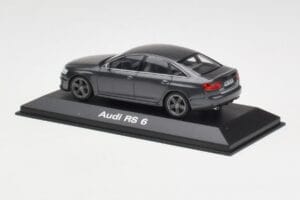 Audi RS6 C6 Daytona Grey Minichamps 1:43 5010810123 Metalli — kuva 3 / 4