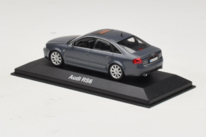 Audi RS6 C5 Harmaa Minichamps 1:43 20000001217001 Metalli — kuva 3 / 4