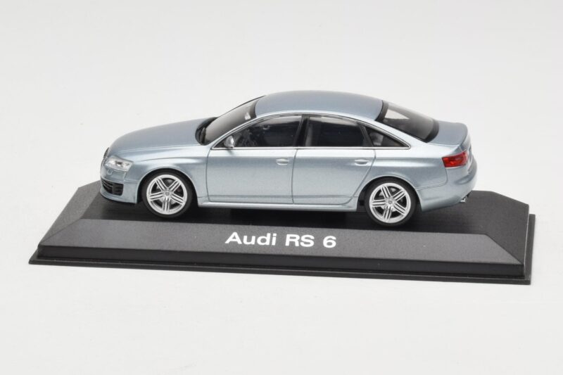 Audi RS6 C6 Monza Silver Minichamps 1:43 5010810113 Metalli