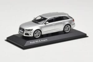 Audi RS6 C7 Avant Prisma Silver Minichamps 1:43 5011216213 Metalli — kuva 2 / 4
