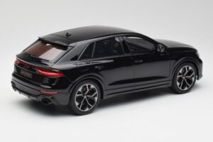 Audi RSQ8 Night Musta GT Spirit 1:18 GT305 Hartsi — kuva 2 / 6