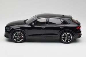 Audi RSQ8 Night Musta GT Spirit 1:18 GT305 Hartsi — kuva 3 / 6