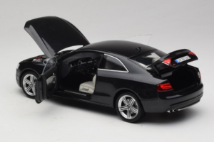 Audi S5 B8 Coupe Musta Norev 1:18 188360 Metalli — kuva 5 / 8