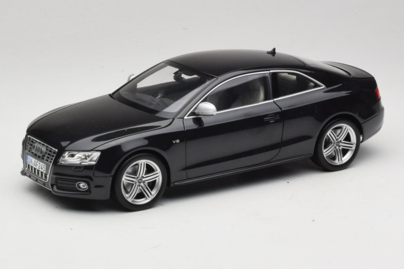 Audi S5 B8 Coupe Musta Norev 1:18 188360 Metalli