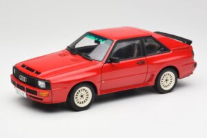 Audi Sport Quattro Punainen Jälleenmyyjäerä AUTOart 1:18 5030400205 Metalli