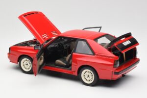 Audi Sport Quattro Punainen Jälleenmyyjäerä AUTOart 1:18 5030400205 Metalli — kuva 5 / 8