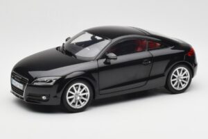 Audi TT 8J Phantom Musta Minichamps 1:18 5010500425 Metalli