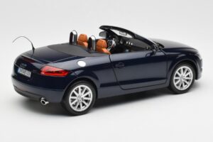 Audi TT 8J Roadster Syvänmeren Sininen Minichamps 1:18 5010500525 Metalli — kuva 3 / 8
