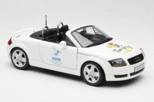 Audi TT 8N Avoauto Valkoinen Maisto 1:18 56065 Metalli — kuva 6 / 8