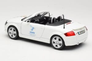 Audi TT 8N Avoauto Valkoinen Maisto 1:18 56065 Metalli — kuva 7 / 8