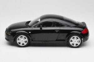 Audi TT 8N Musta Minichamps 1:18 155017021 Metalli — kuva 3 / 6