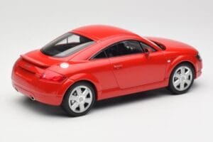 Audi TT 8N Punainen Minichamps 1:18 155017022 Metalli — kuva 2 / 6