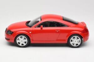 Audi TT 8N Punainen Minichamps 1:18 155017022 Metalli — kuva 3 / 6