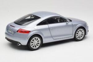 Audi TT 8N RHD Lake Hopea Metallic Minichamps 1:18 150015020 Metalli — kuva 3 / 8