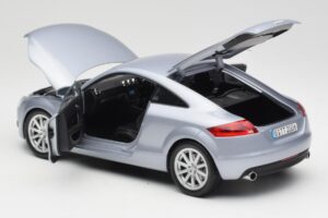 Audi TT 8N RHD Lake Hopea Metallic Minichamps 1:18 150015020 Metalli — kuva 5 / 8