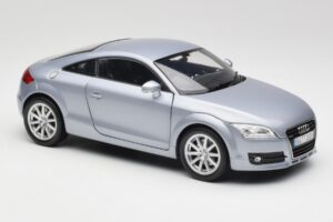Audi TT 8N RHD Lake Hopea Metallic Minichamps 1:18 150015020 Metalli — kuva 6 / 8