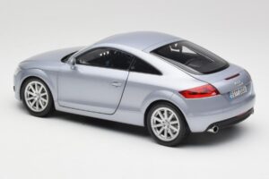 Audi TT 8N RHD Lake Hopea Metallic Minichamps 1:18 150015020 Metalli — kuva 7 / 8