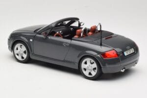 Audi TT 8N Roadster Harmaa Maisto 1:18 50346 Metalli — kuva 7 / 8