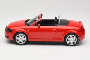 Audi TT 8N Roadster Punainen Minichamps 1:18 155017032 Metalli — kuva 3 / 6