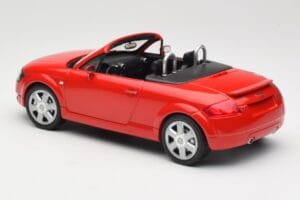 Audi TT 8N Roadster Punainen Minichamps 1:18 155017032 Metalli — kuva 5 / 6