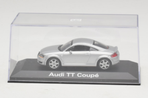 Audi TT 8N Hopea Minichamps 1:43 5019800423 Metalli — kuva 4 / 5