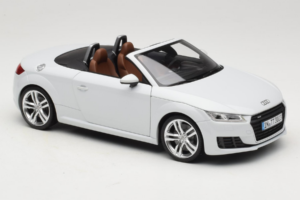 Audi TT 8S Roadster Glacier White Minichamps 1:18 5011400515 Metalli — kuva 6 / 8