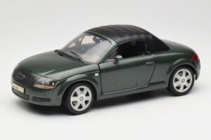 Audi TT 8N Roadster Vihreä Revell 1:18 8979 Metalli