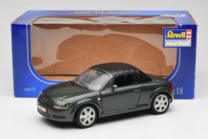 Audi TT 8N Roadster Vihreä Revell 1:18 8979 Metalli — kuva 8 / 8