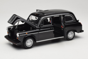 Austin FX4 London Taxi Musta Minichamps 1:18 180136000 Metalli — kuva 2 / 8