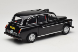 Austin FX4 London Taxi Musta Minichamps 1:18 180136000 Metalli — kuva 3 / 8