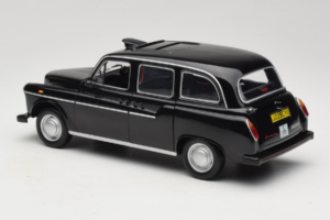 Austin FX4 London Taxi Musta Minichamps 1:18 180136000 Metalli — kuva 7 / 8