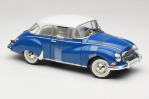Auto Union 1000 S Coupe Sininen Valkoinen Revell 1:18 08909 Metalli — kuva 4 / 6