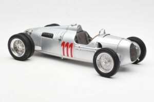 Auto Union Type C #111 H. Stuck Schauinsland Hillclimb Germany 1937 CMC 1:18 M-162 Metalli — kuva 4 / 6