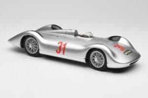 Auto Union Typ C Stromlinie #31 B. Rosemeyer 1937 Hopea Revell 1:18 08436 Metalli — kuva 6 / 8