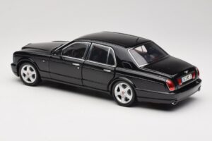 Bentley Arnage R Musta Minichamps 1:18 100139071 Metalli — kuva 7 / 8