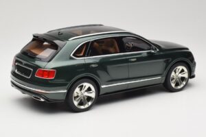 Bentley Bentayga Styling Pack Vihreä GT Spirit 1:18 GT133 Hartsi — kuva 2 / 6