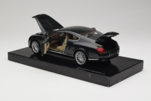 Bentley Continental GT British Racing Green Minichamps 1:18 BL570 Metalli — kuva 5 / 8