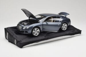 Bentley Continental GT Grey Metallic Minichamps 1:18 100139920 Metalli — kuva 2 / 8