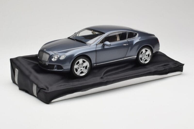 Bentley Continental GT Grey Metallic Minichamps 1:18 100139920 Metalli