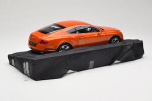 Bentley Continental GT Orange Metallic Minichamps 1:18 100139921 Metalli — kuva 3 / 8